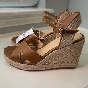 NWT- Size 7 Loft Outlet Espadrille Wedge Sandals, Cashew Tan